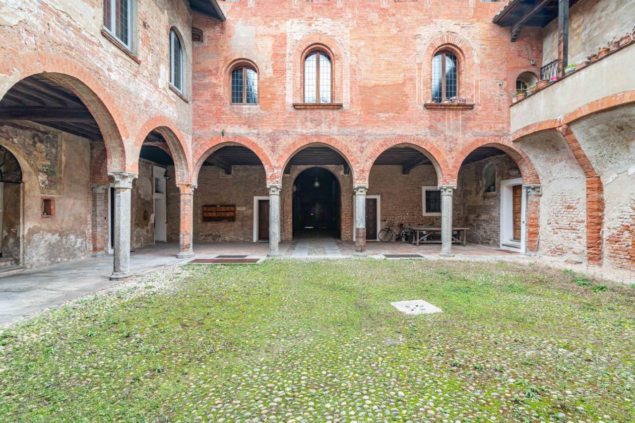 House Of Foscolo - Palazzo Cornazzani - By Host4U Apartment Pavia Exterior photo