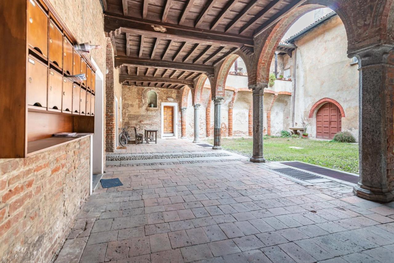 House Of Foscolo - Palazzo Cornazzani - By Host4U Apartment Pavia Exterior photo