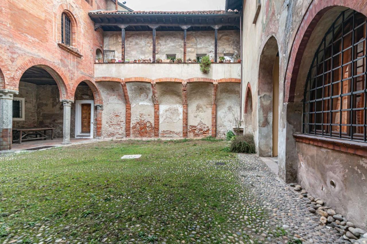 House Of Foscolo - Palazzo Cornazzani - By Host4U Apartment Pavia Exterior photo